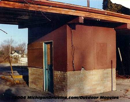 Starlite Drive-In Theatre - Starlite Ticket Booth 1987 Courtesy Outdoor Moovies (newer photo)